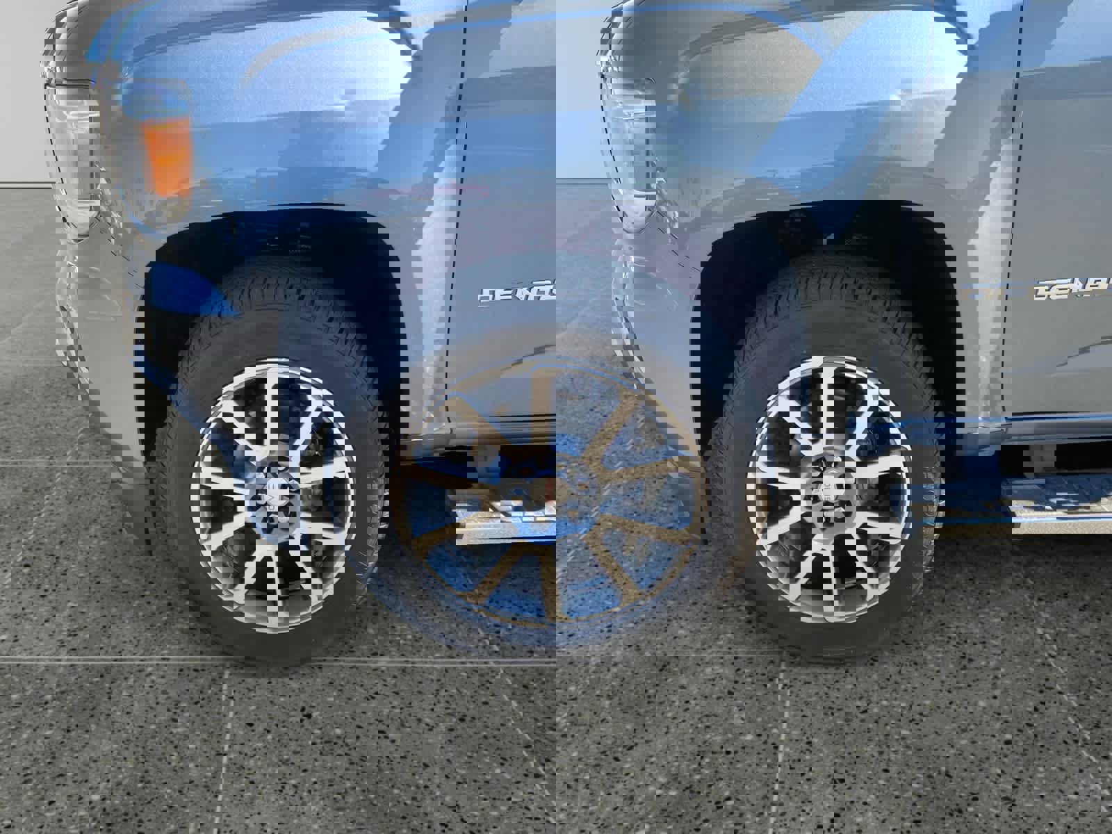 Used 2019 GMC Canyon Denali image 14