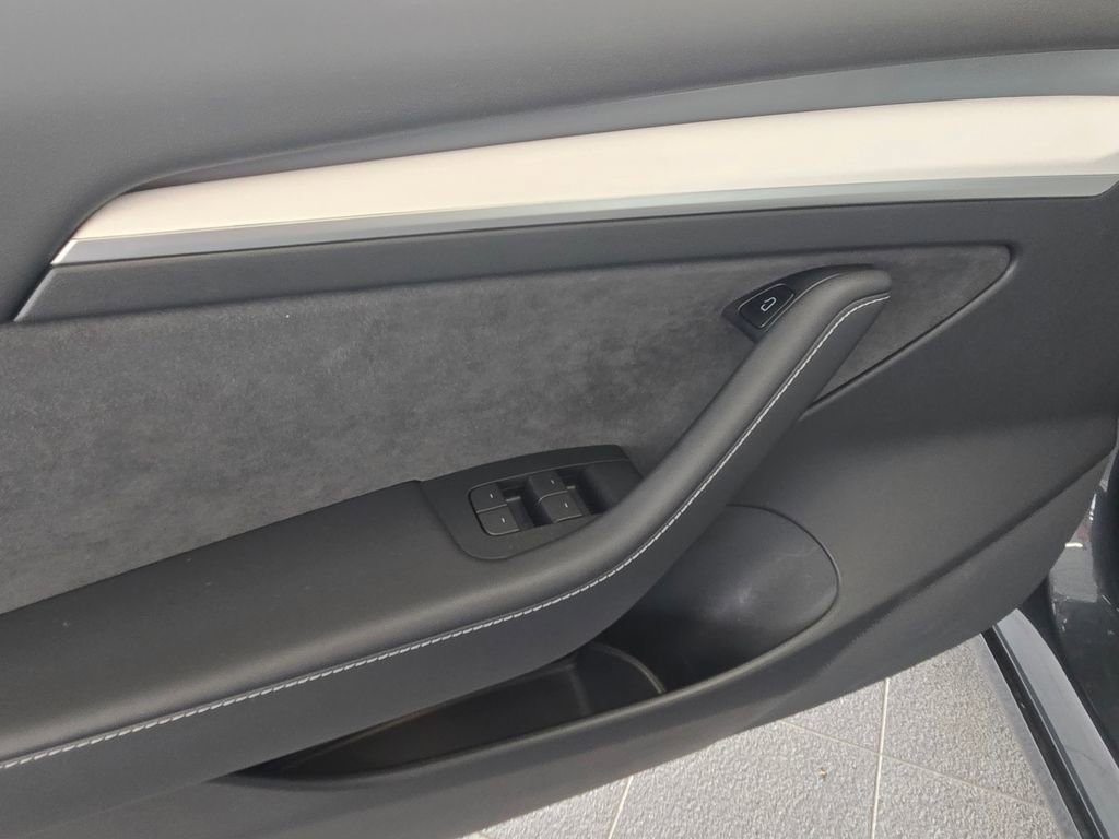 Used 2022 Tesla Model 3 Long Range image 26