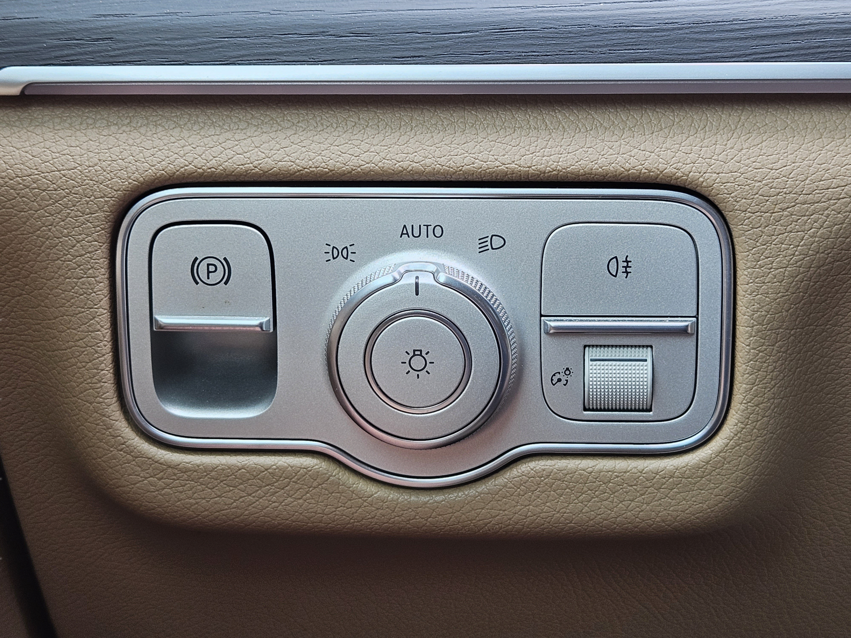 Certified 2024 Mercedes-Benz GLS 450 4MATIC image 19