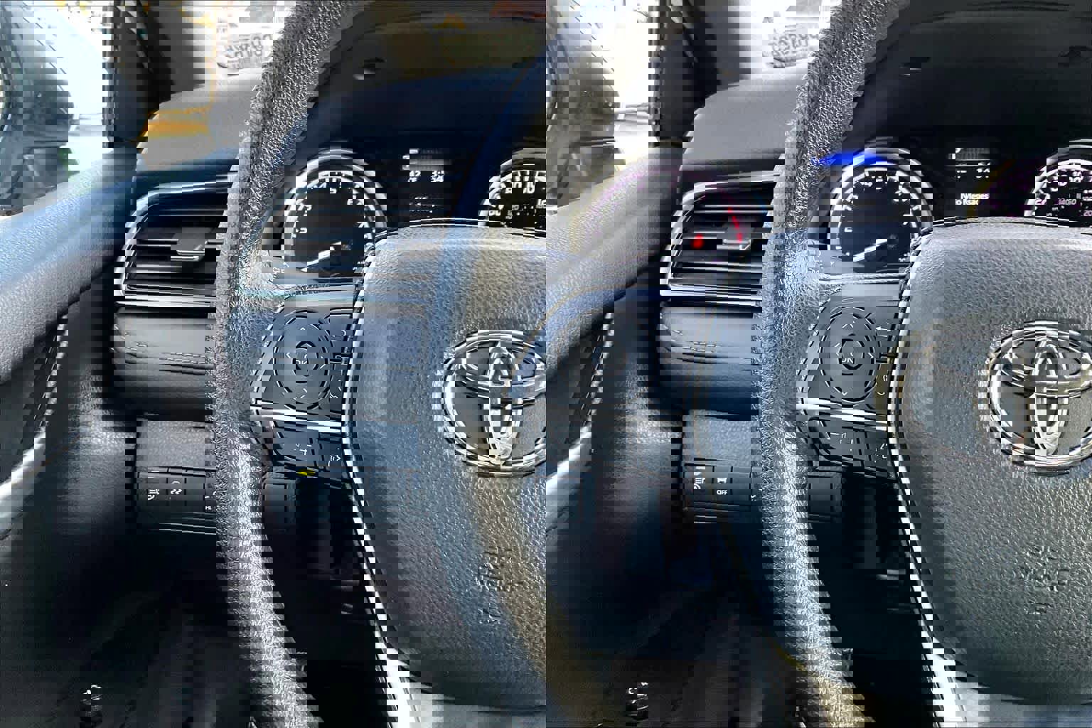 Used 2023 Toyota Camry LE image 22