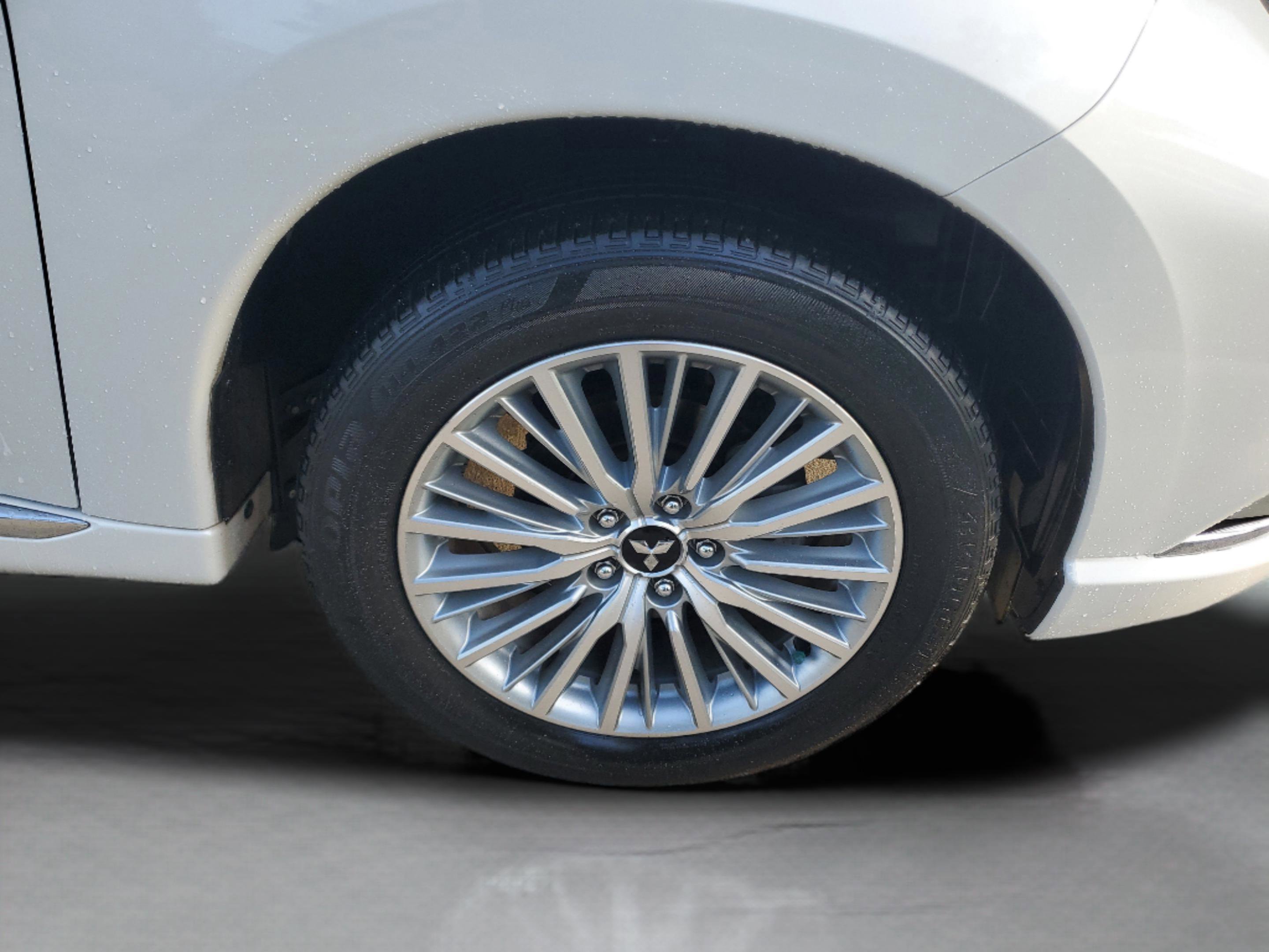 Used 2019 Mitsubishi Outlander GT image 32