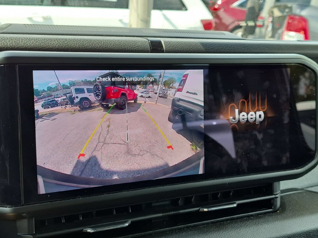 Used 2024 Jeep Wrangler Unlimited w/ Convenience Group AWD/4WD image 14