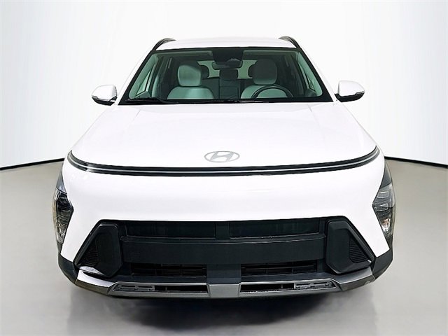 Used 2024 Hyundai Kona SEL image 2