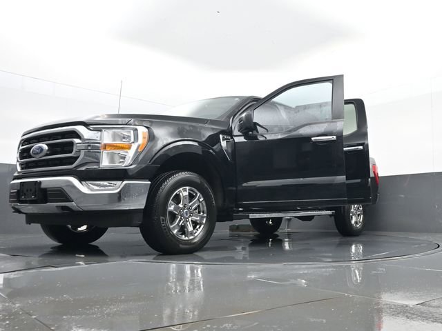 Used 2023 Ford F150 XLT w/ XTR Package image 32