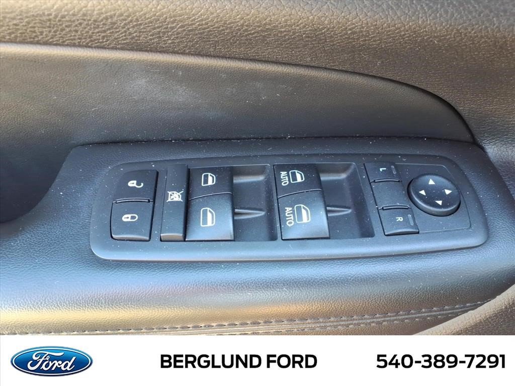 Used 2018 Jeep Grand Cherokee Altitude AWD/4WD image 20