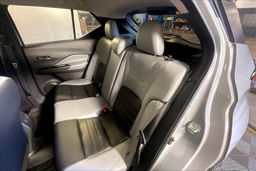 Used 2024 Nissan Kicks SR w/ SR Premium Package FWD image 31