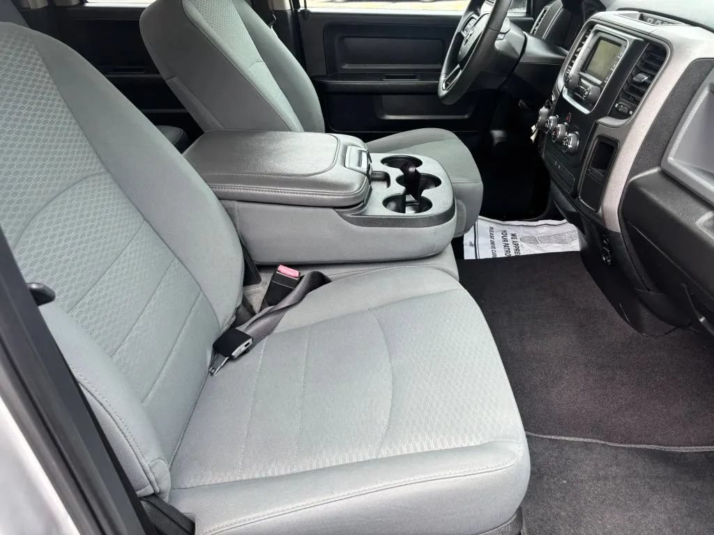 Used 2018 RAM 1500 ST AWD/4WD image 16