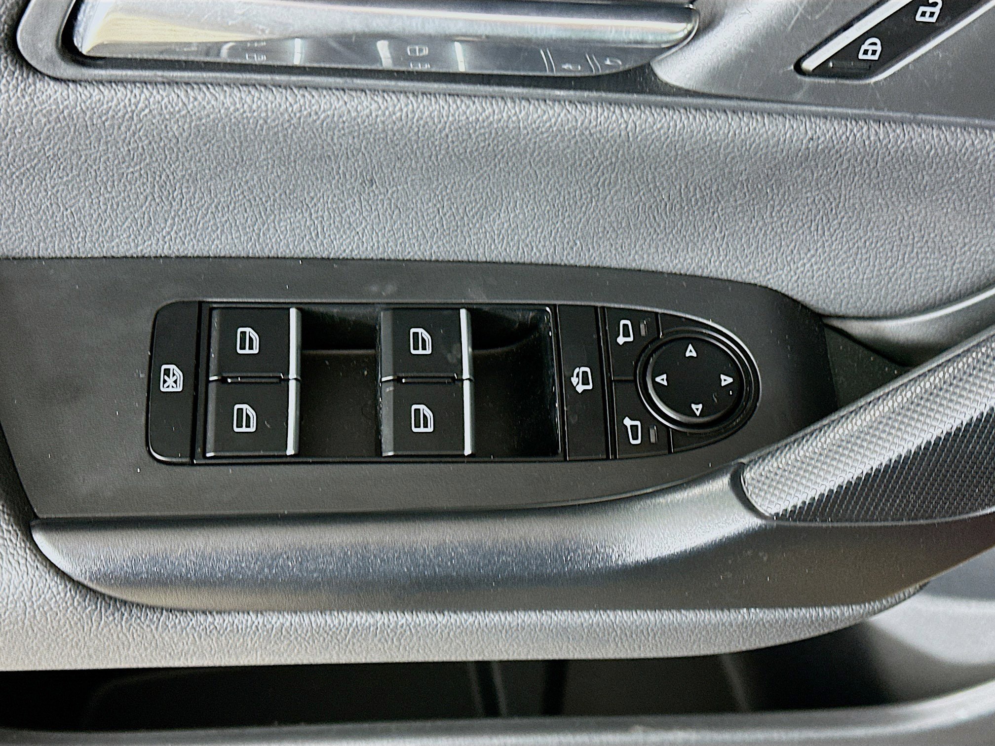 Used 2025 MAZDA CX-50 AWD 2.5 S w/ Premium Plus Pkg image 15