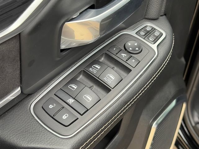 Used 2024 RAM 3500 Laramie w/ Night Edition image 20