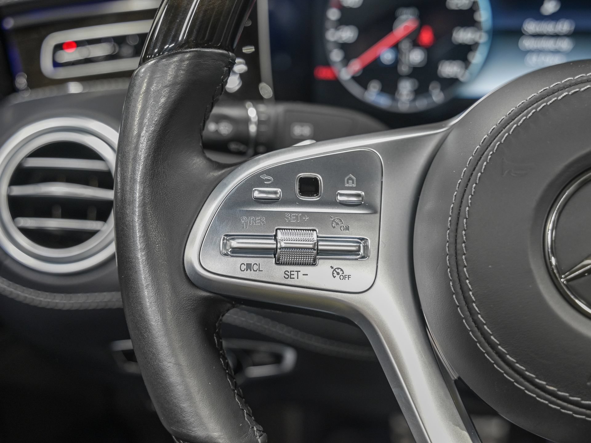 Used 2018 Mercedes-Benz S 560 Cabriolet image 20