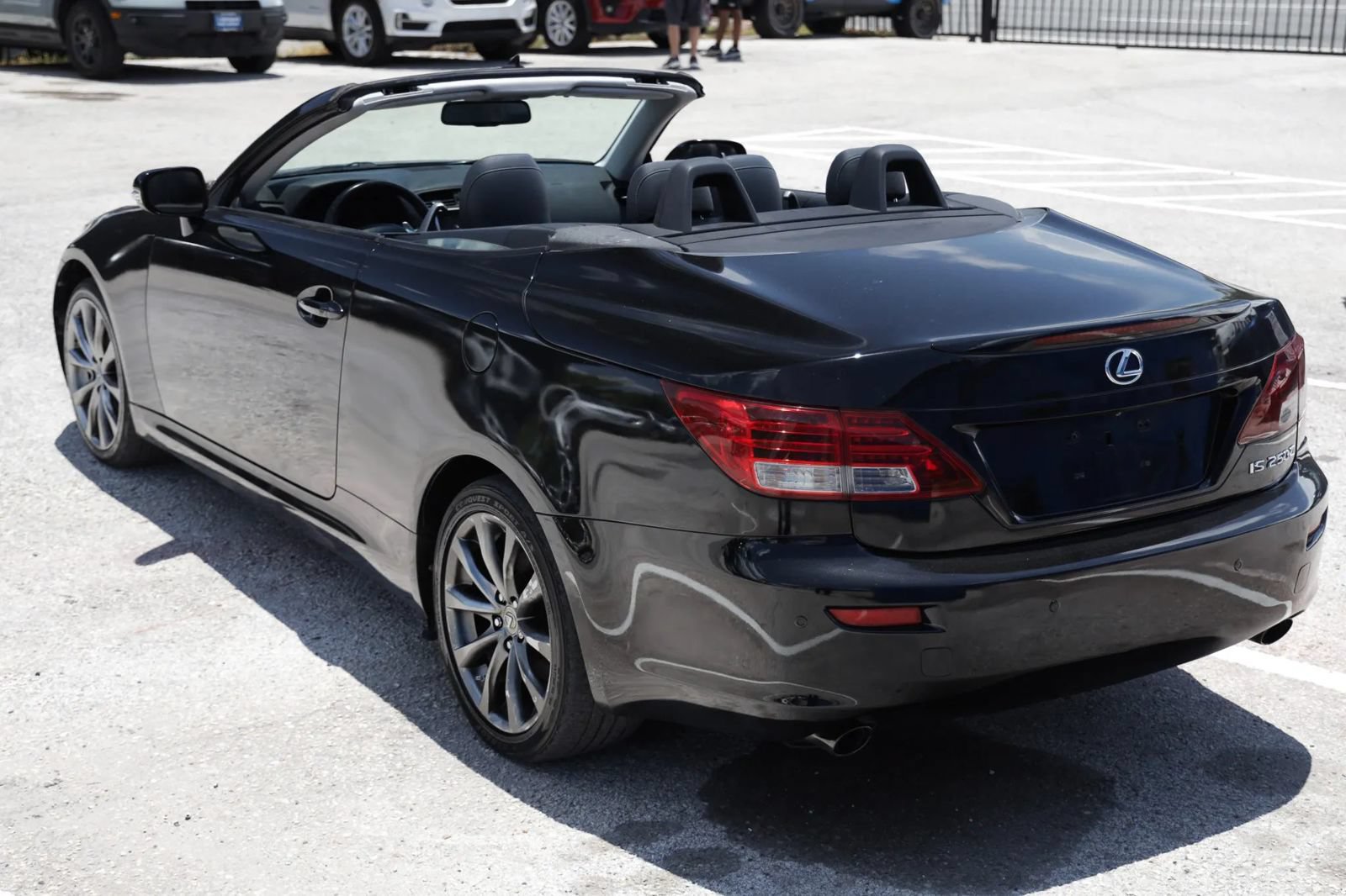 Used 2014 Lexus IS 250C w/ Luxury Package RWD image 4