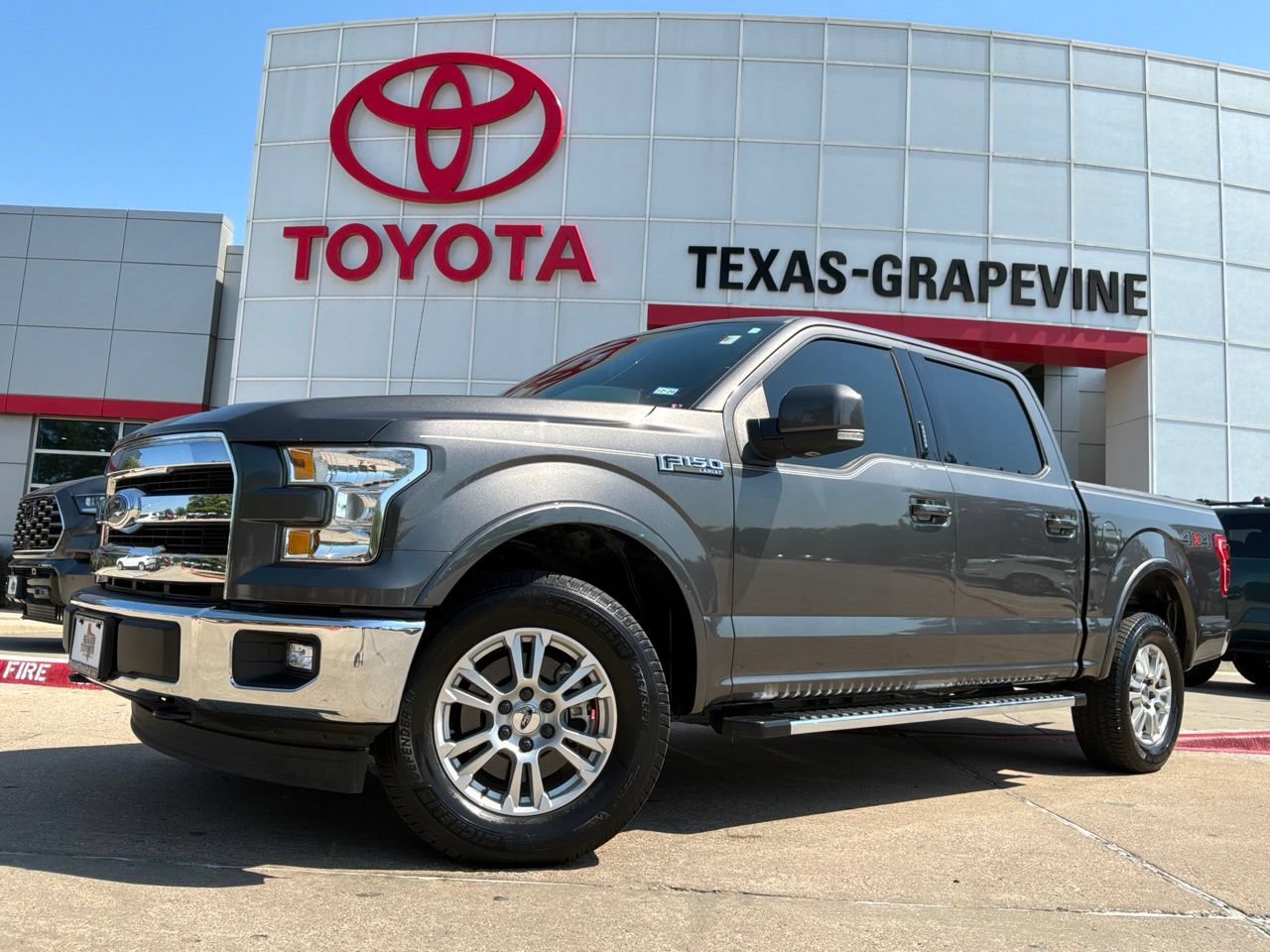 Used 2017 Ford F150 Lariat w/ Equipment Group 501A Mid AWD/4WD image 2
