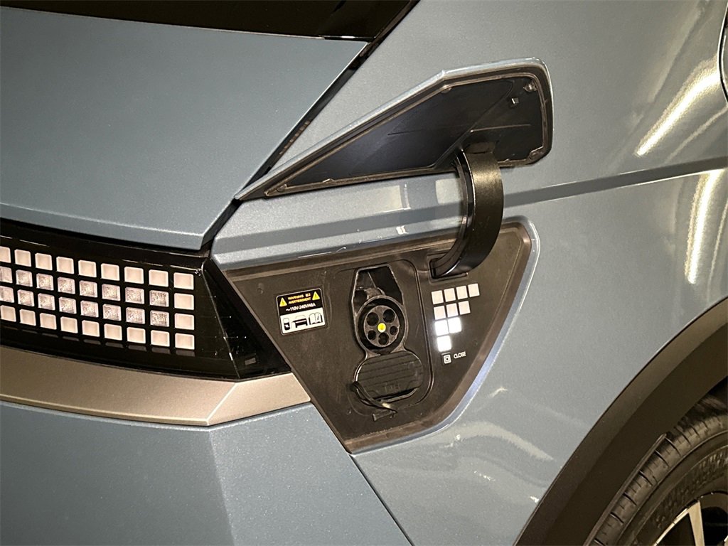 Used 2024 Hyundai Ioniq 5 SEL image 5