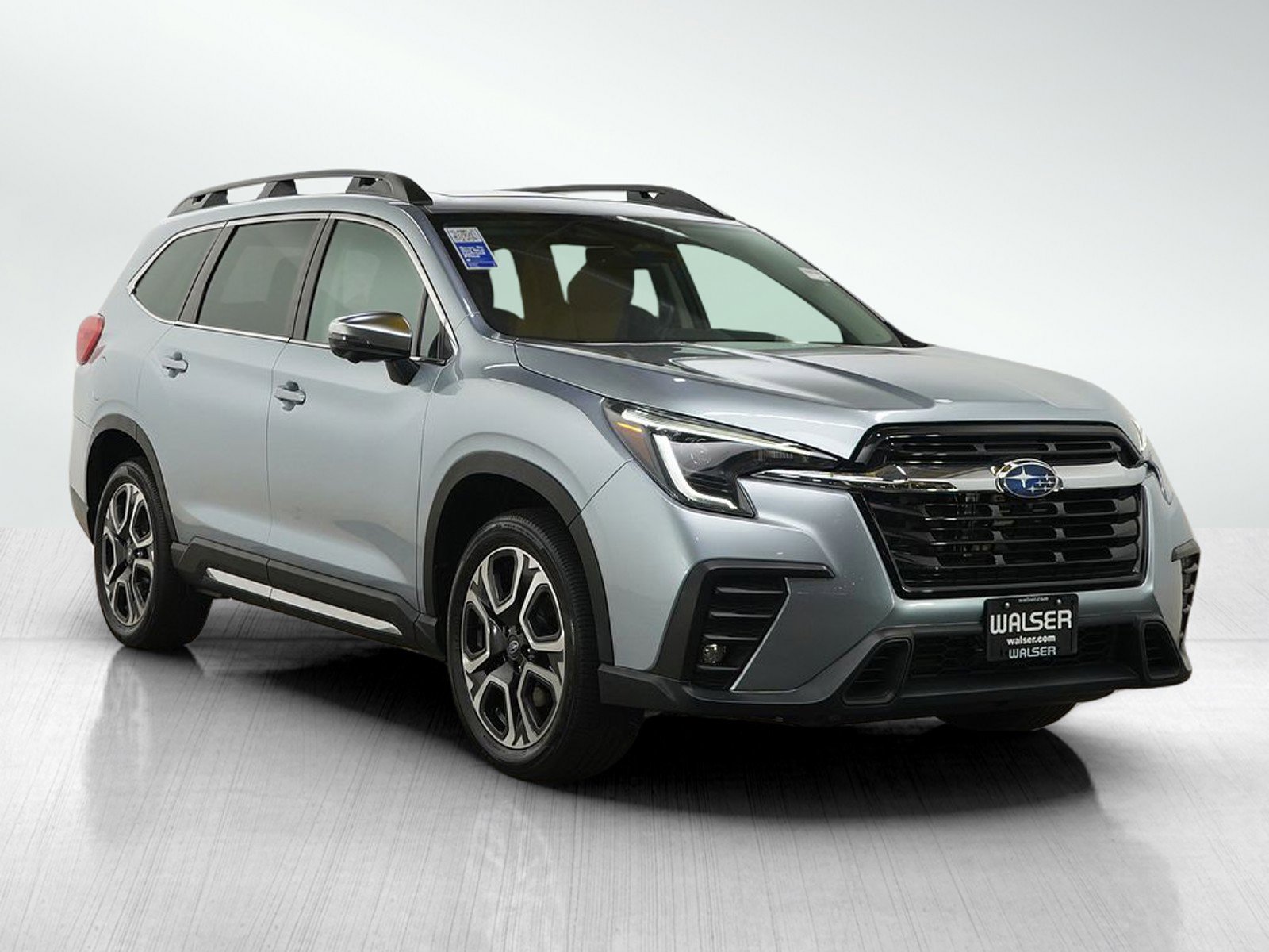 Used 2023 Subaru Ascent Limited w/ Technology Package AWD/4WD image 7