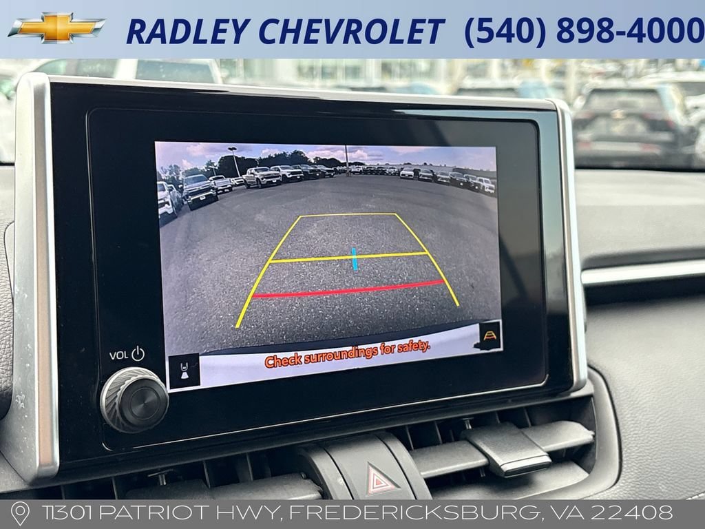Used 2023 Toyota RAV4 XLE AWD/4WD image 9