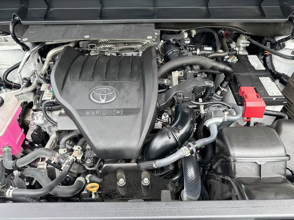Used 2024 Toyota Highlander XSE FWD image 31