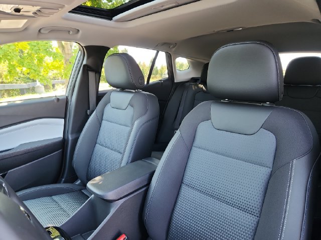 New 2026 Chevrolet Trax LT w/ Sunroof Package FWD image 13