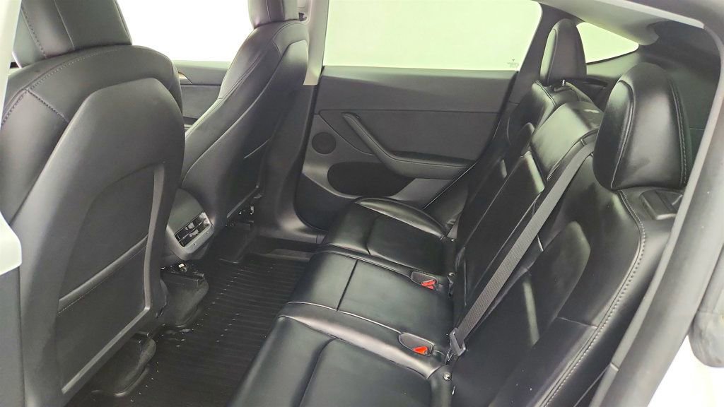 Used 2022 Tesla Model Y Performance image 25