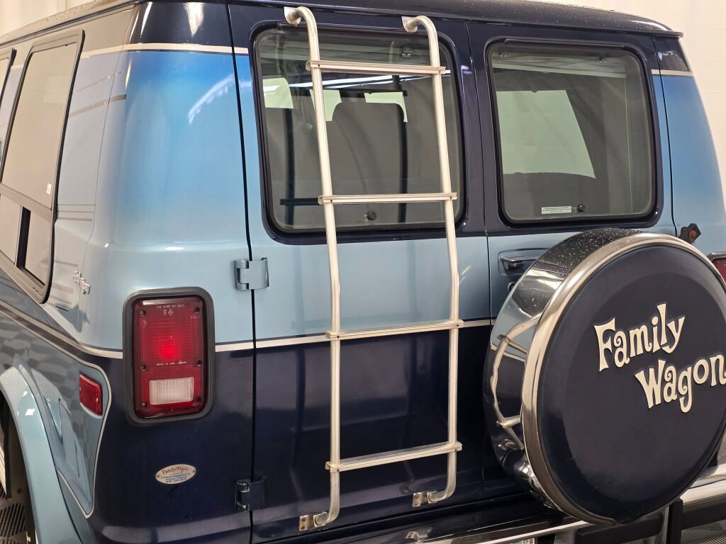 Used 1991 Dodge B2500 image 25