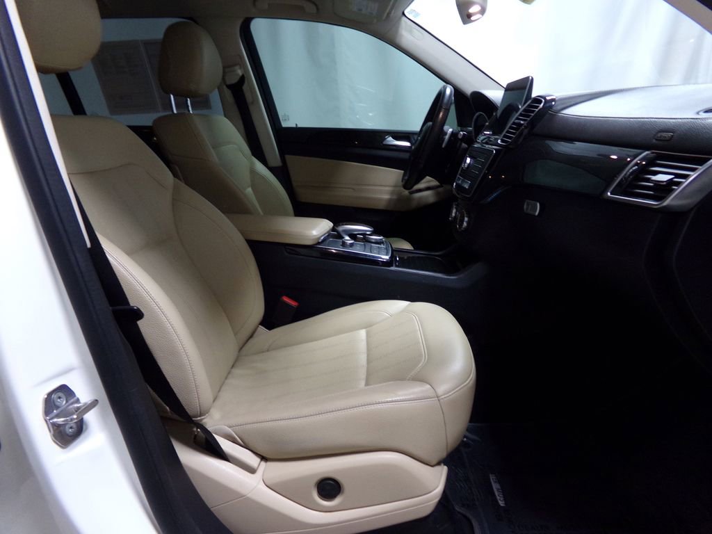 Used 2019 Mercedes-Benz GLS 450 4MATIC image 8