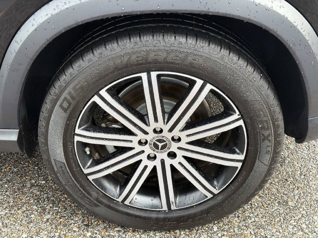 Used 2025 Mercedes-Benz GLE 350 4MATIC image 4