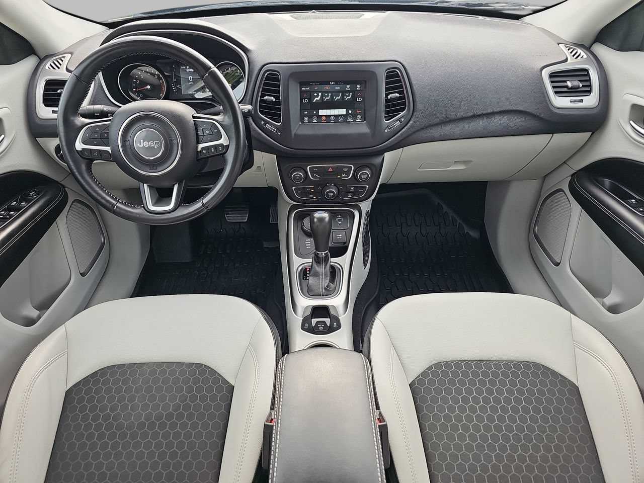 Used 2021 Jeep Compass Latitude w/ Driver Assistance Group AWD/4WD image 11