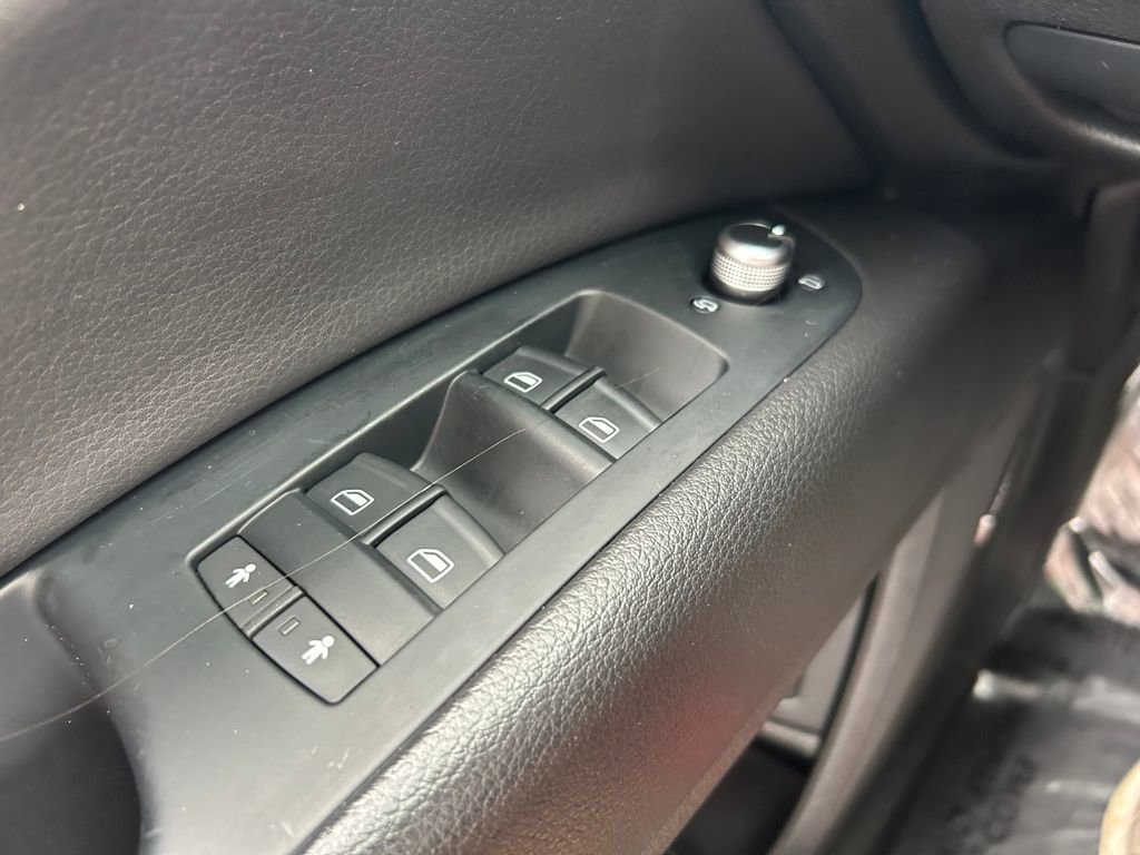 Used 2011 Audi Q7 3.0T Premium Plus image 19