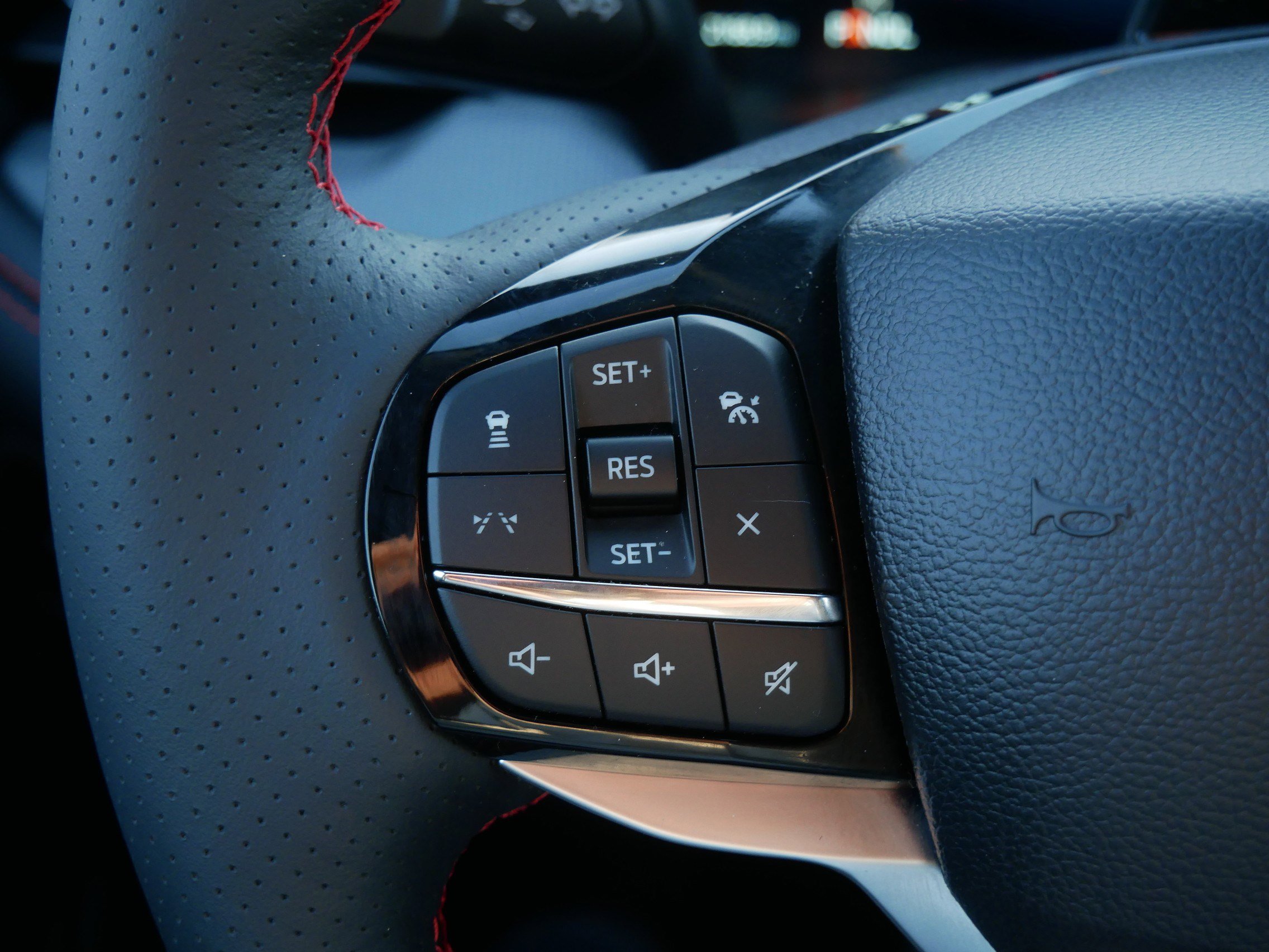 Used 2026 Ford Explorer ST-Line w/ ST-Line Street Pack image 30