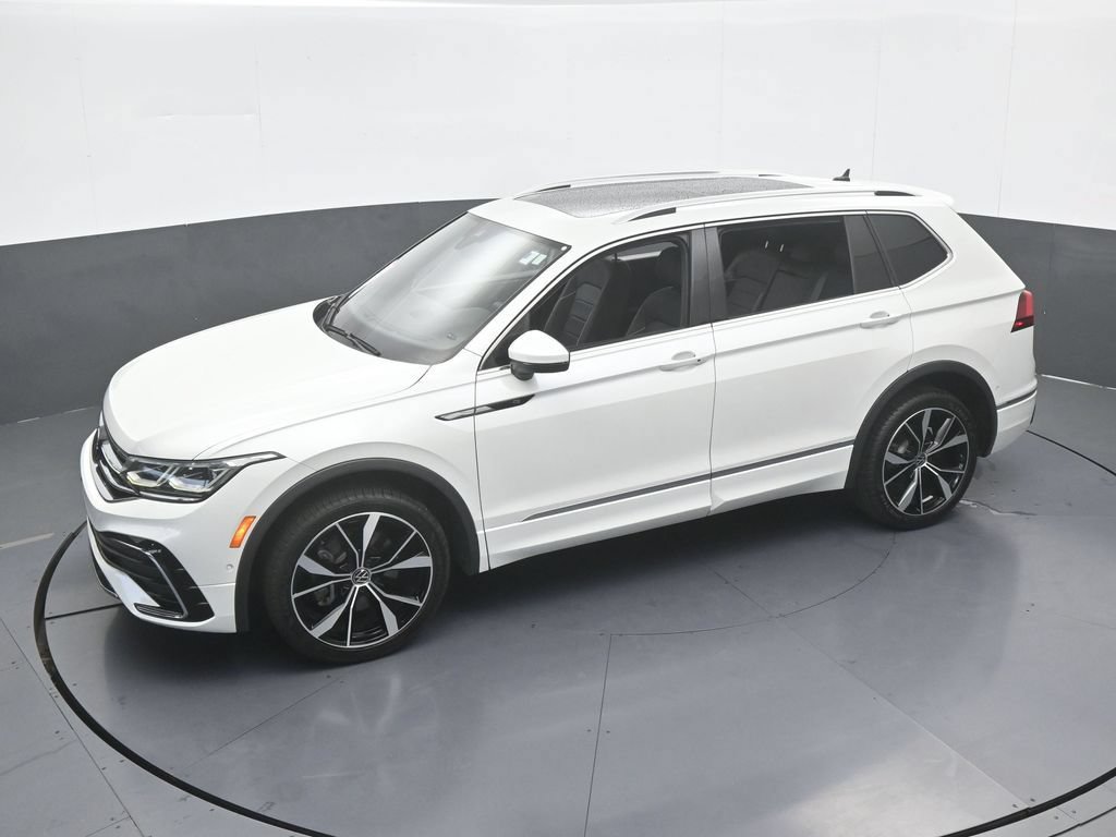 Used 2023 Volkswagen Tiguan SEL R-Line AWD/4WD image 56