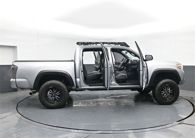 Used 2021 Toyota Tacoma TRD Off-Road image 50
