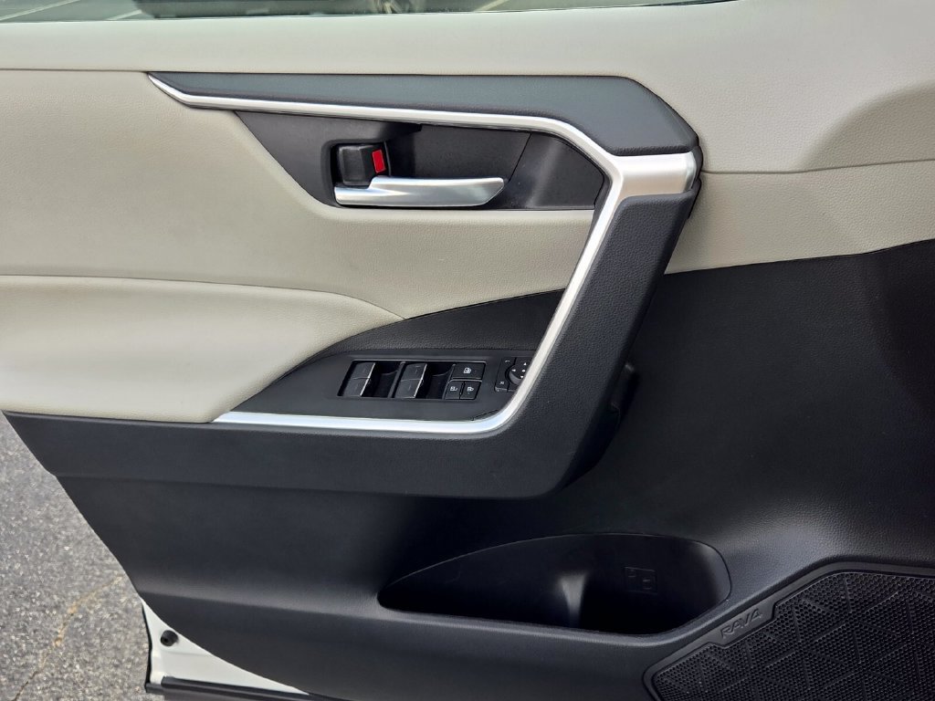 Certified 2024 Toyota RAV4 XLE Premium FWD image 29