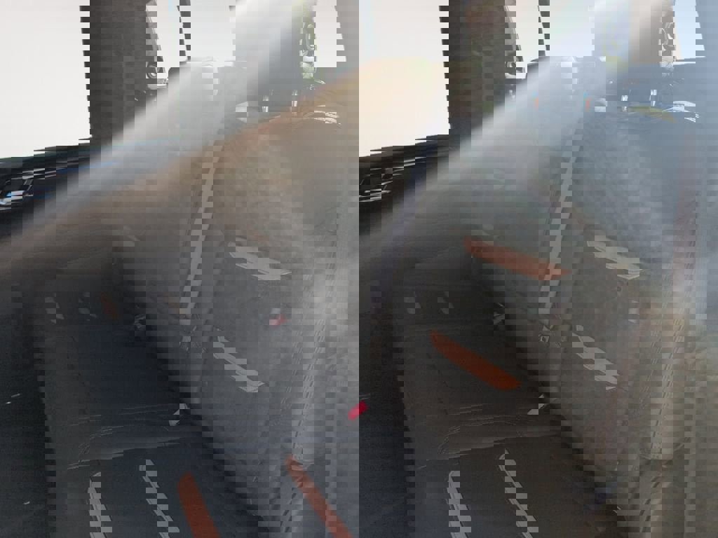 Used 2025 GMC Sierra 2500 AT4 w/ AT4 Premium Plus Package image 13