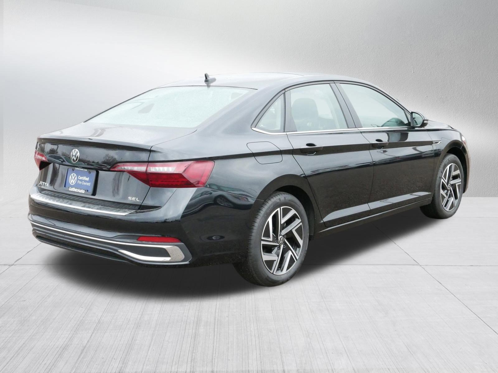 Certified 2024 Volkswagen Jetta SEL image 7