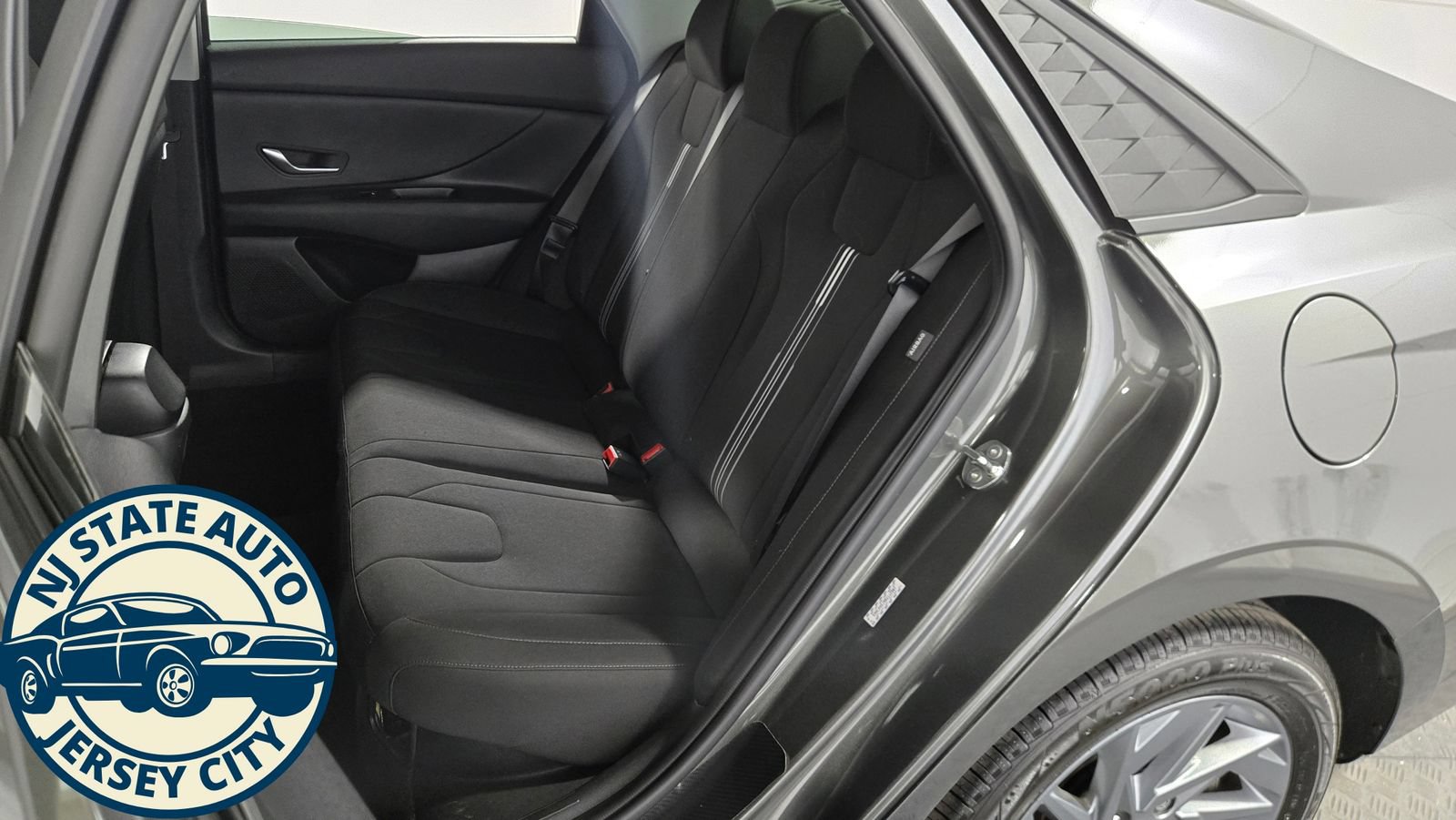 Used 2024 Hyundai Elantra Blue FWD image 26