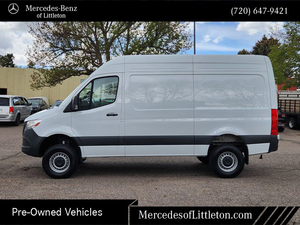 Used 2025 Mercedes-Benz Sprinter 2500 image 4