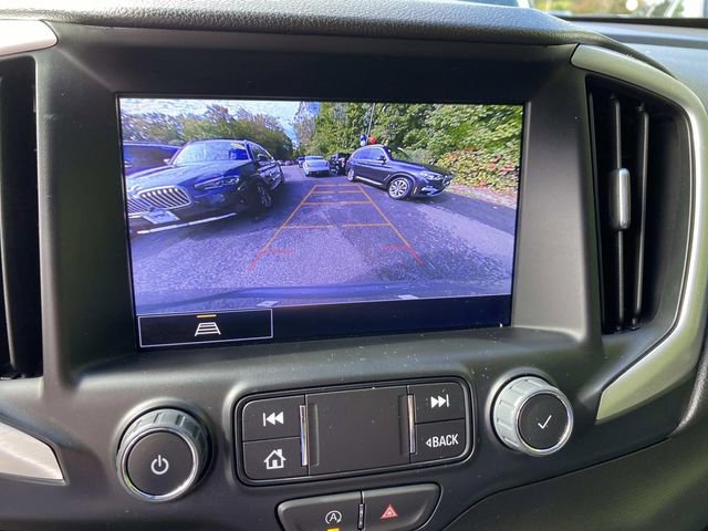 Used 2024 GMC Terrain SLT image 7