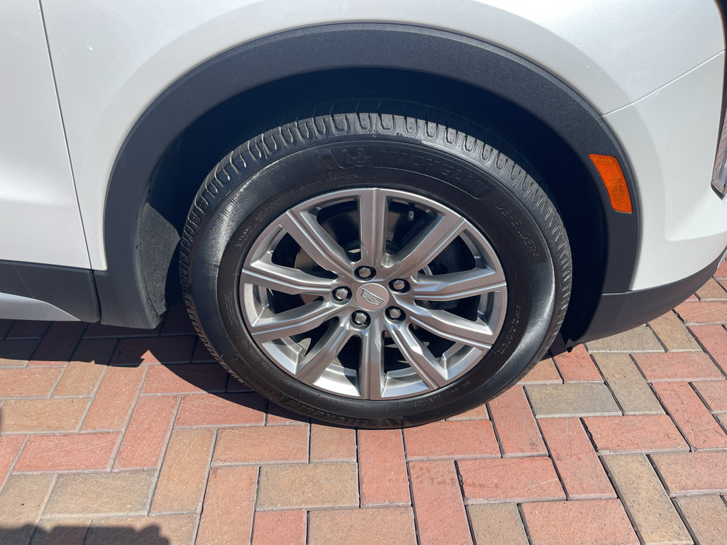 Used 2020 Cadillac XT4 Premium Luxury w/ Driver Awareness Package AWD/4WD image 6