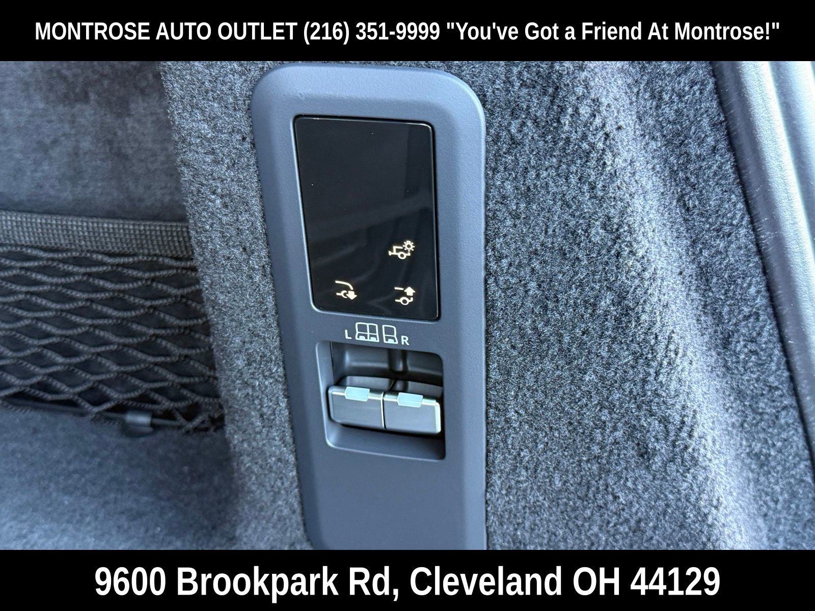 New 2025 Land Rover Range Rover SE image 43