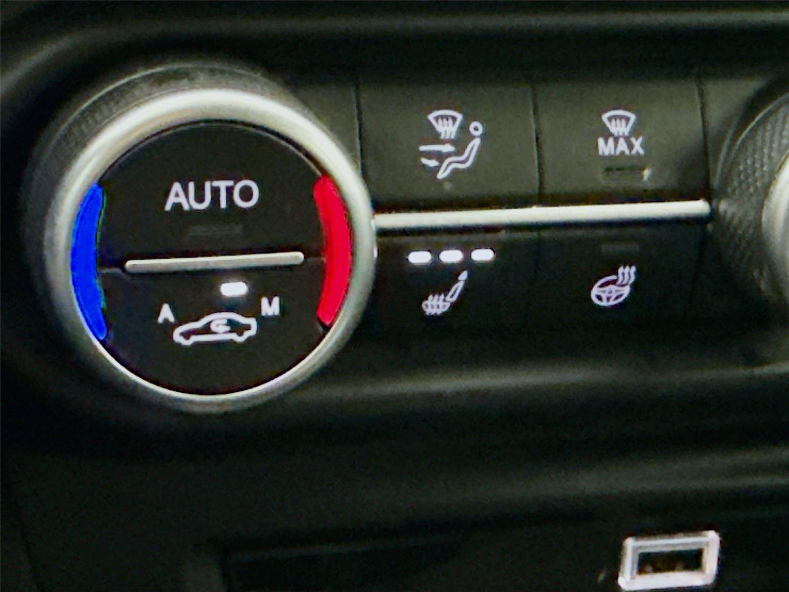 Used 2022 Alfa Romeo Giulia Ti w/ Active Assist Plus Package RWD image 14