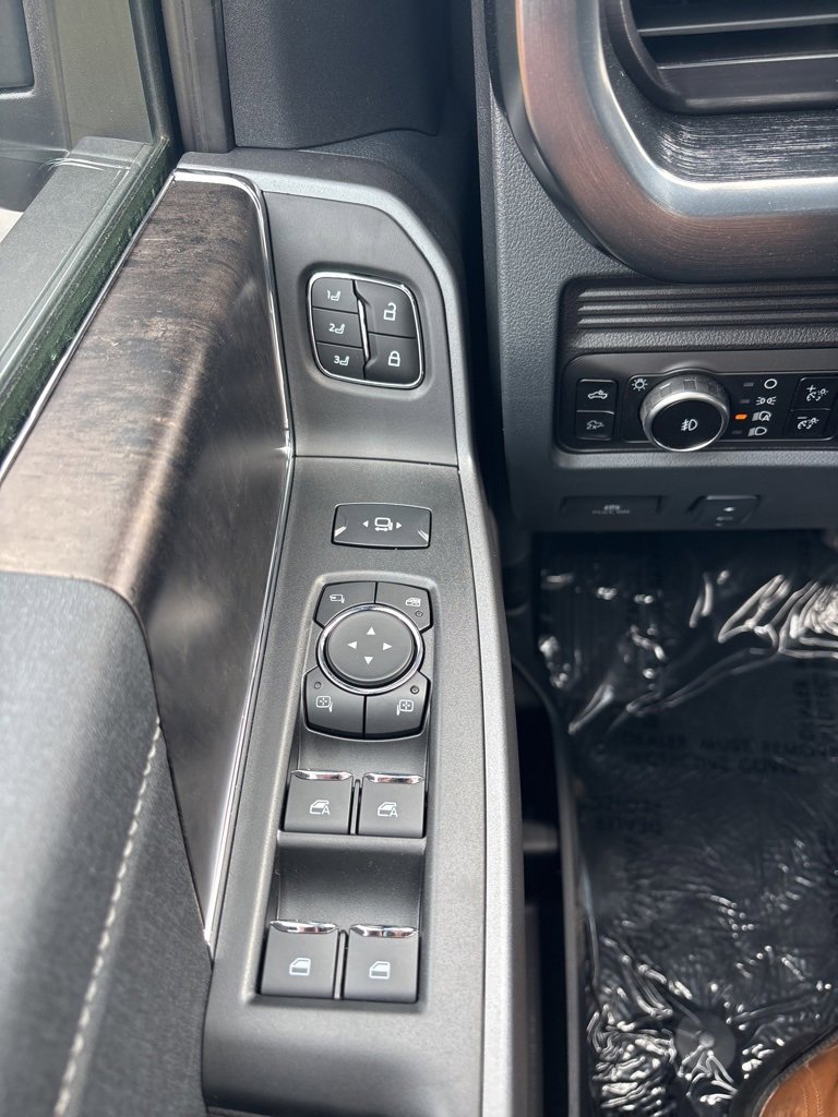 New 2025 Ford F250 Lariat w/ Lariat Ultimate Package image 26