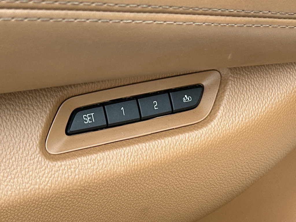 Used 2016 Cadillac Escalade Platinum image 11