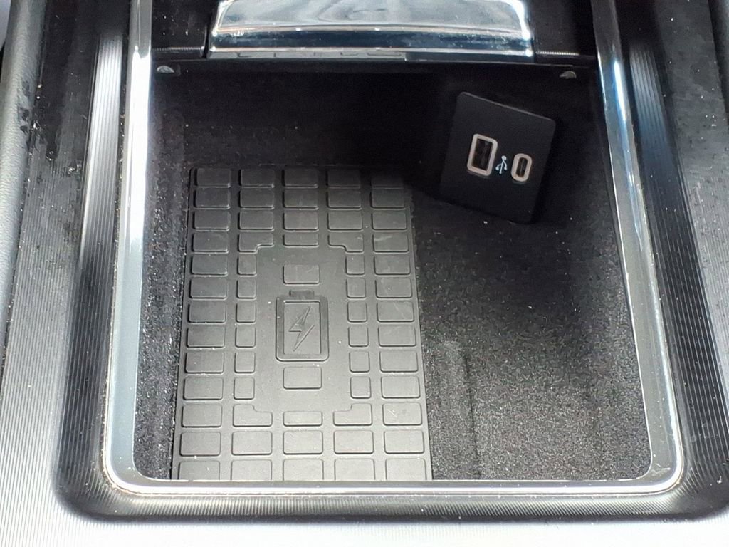 Used 2025 Lincoln Corsair Reserve AWD/4WD image 18