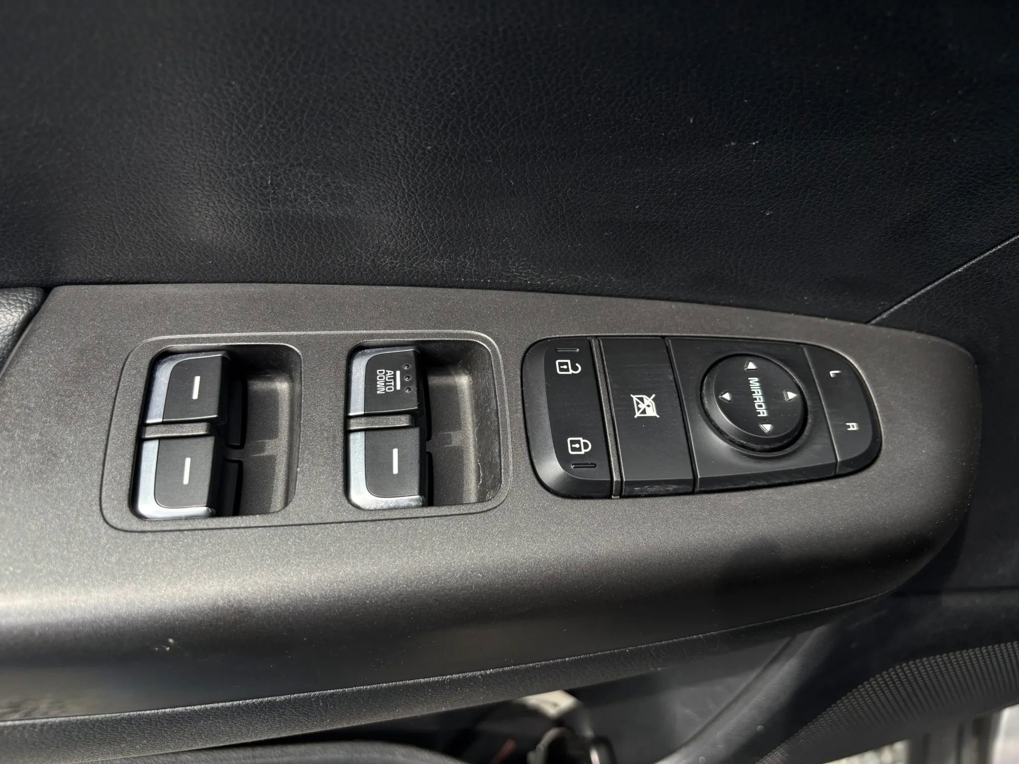 Used 2018 Kia Sportage LX image 11