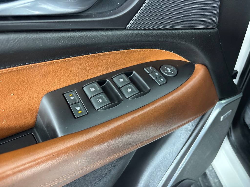 Used 2020 Cadillac Escalade Premium Luxury image 11