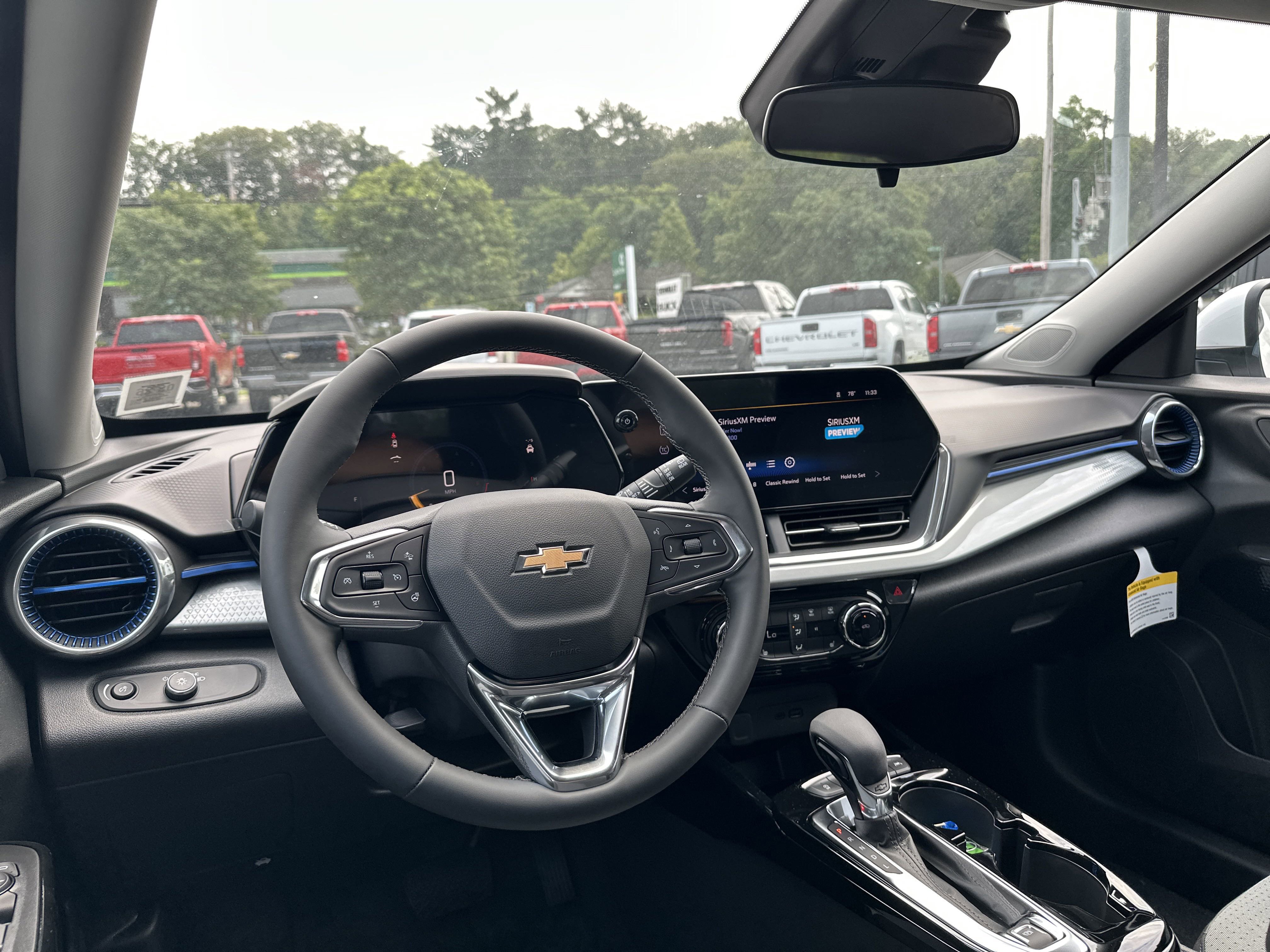 New 2025 Chevrolet Trax LT w/ Driver Confidence Package image 15