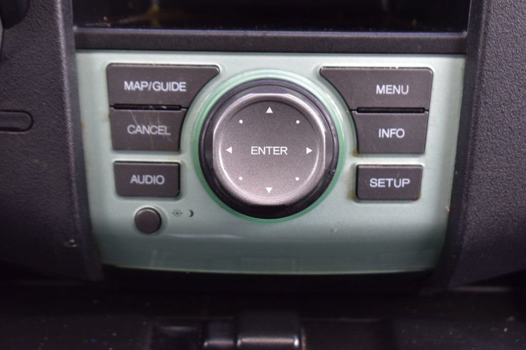 Used 2010 Honda Pilot Touring image 32