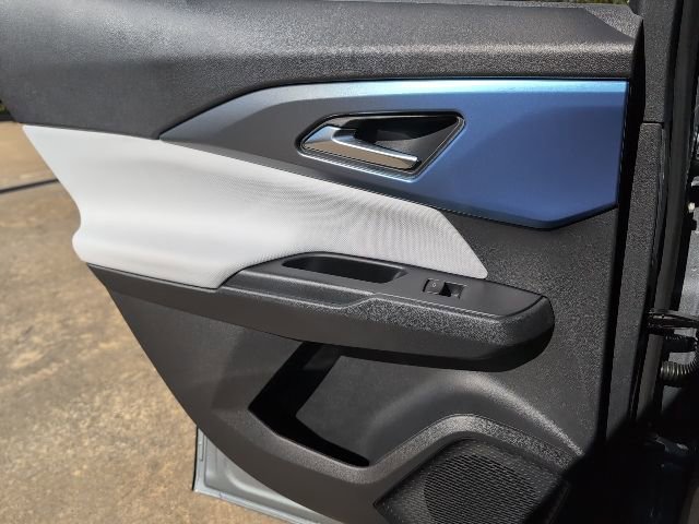 New 2026 Chevrolet Equinox EV LT AWD/4WD image 9