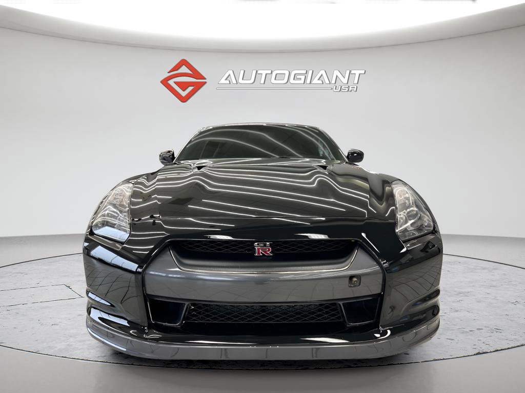 Used 2011 Nissan GT-R Premium image 36