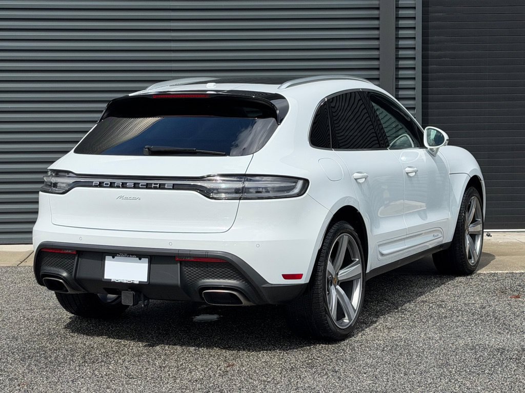 Certified 2026 Porsche Macan AWD/4WD image 24