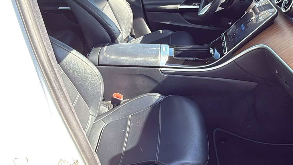 Certified 2022 Mercedes-Benz C 300 Sedan image 11